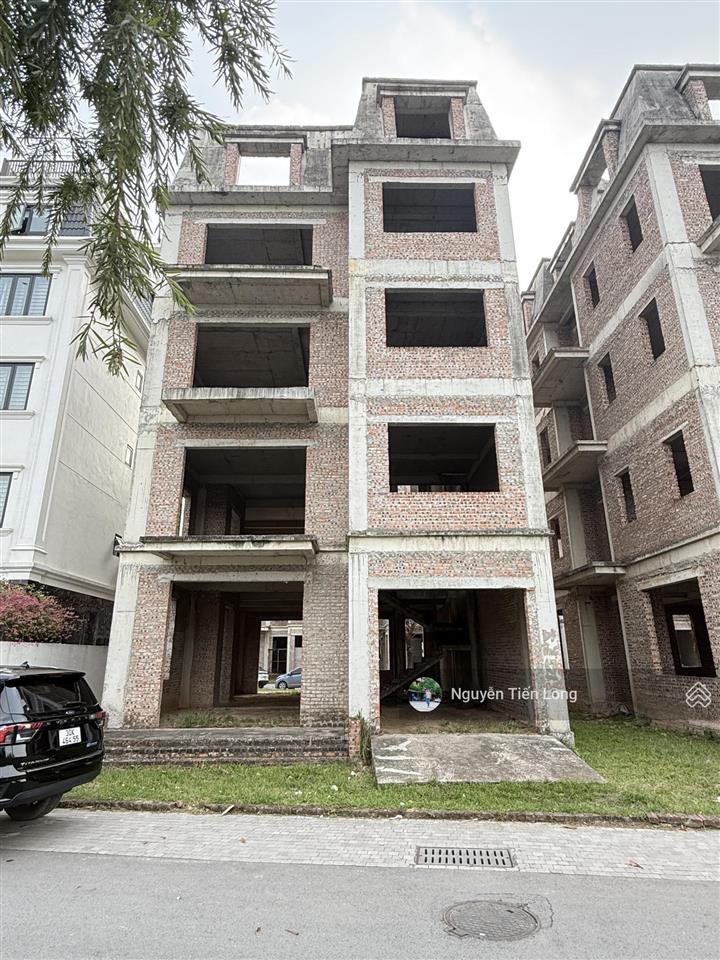 Bán biệt thự lideo hoài đức  view hồ  360m2  mt 15m  2 mt trước sau  giá 60.8 tỷ có tl