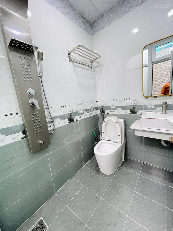 Nhà view đẹpdân trí cao 4 x 15 4tầng hẻm 6m thẳng tấp gần hiệp thành citynguyên thị búp hơn #6ty