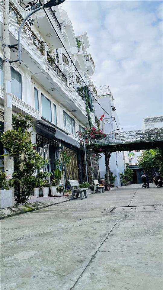Nhà view đẹpdân trí cao 4 x 15 4tầng hẻm 6m thẳng tấp gần hiệp thành citynguyên thị búp hơn #6ty