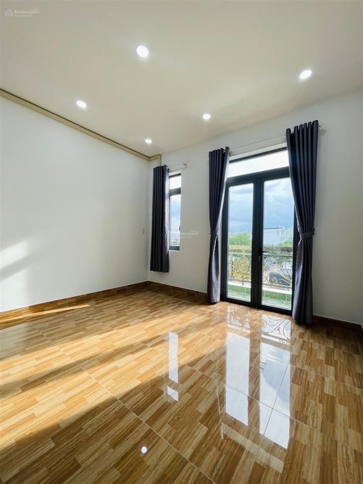 Nhà view đẹpdân trí cao 4 x 15 4tầng hẻm 6m thẳng tấp gần hiệp thành citynguyên thị búp hơn #6ty
