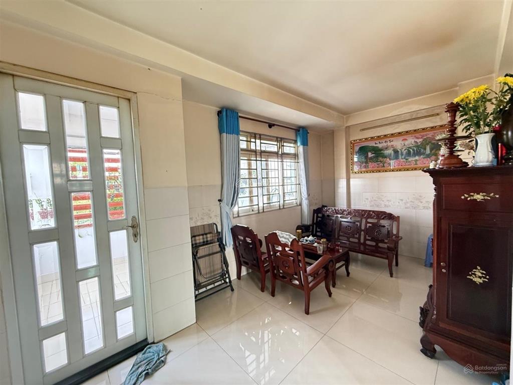 Bán nhà 4tầng view công viên đường 8m  dân trí cao gần nhà thi đấu đa năng quận12 hiếm có giá hời