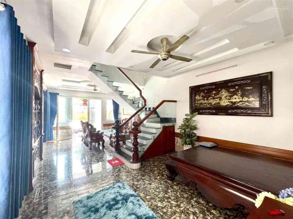 Giảm kịch sàn #4,5 tỷ  định cư ra gấp biệt thự mái thái đẹp 8 x 26 gần metro  gò vấp 5 phút
