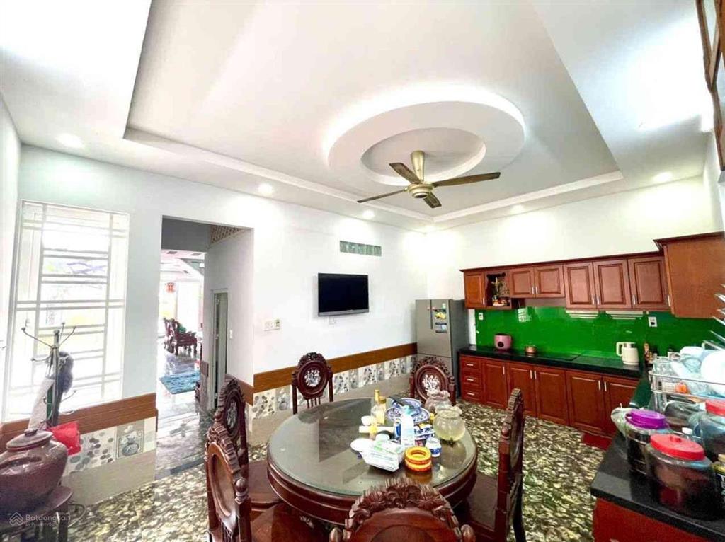 Giảm kịch sàn #4,5 tỷ  định cư ra gấp biệt thự mái thái đẹp 8 x 26 gần metro  gò vấp 5 phút