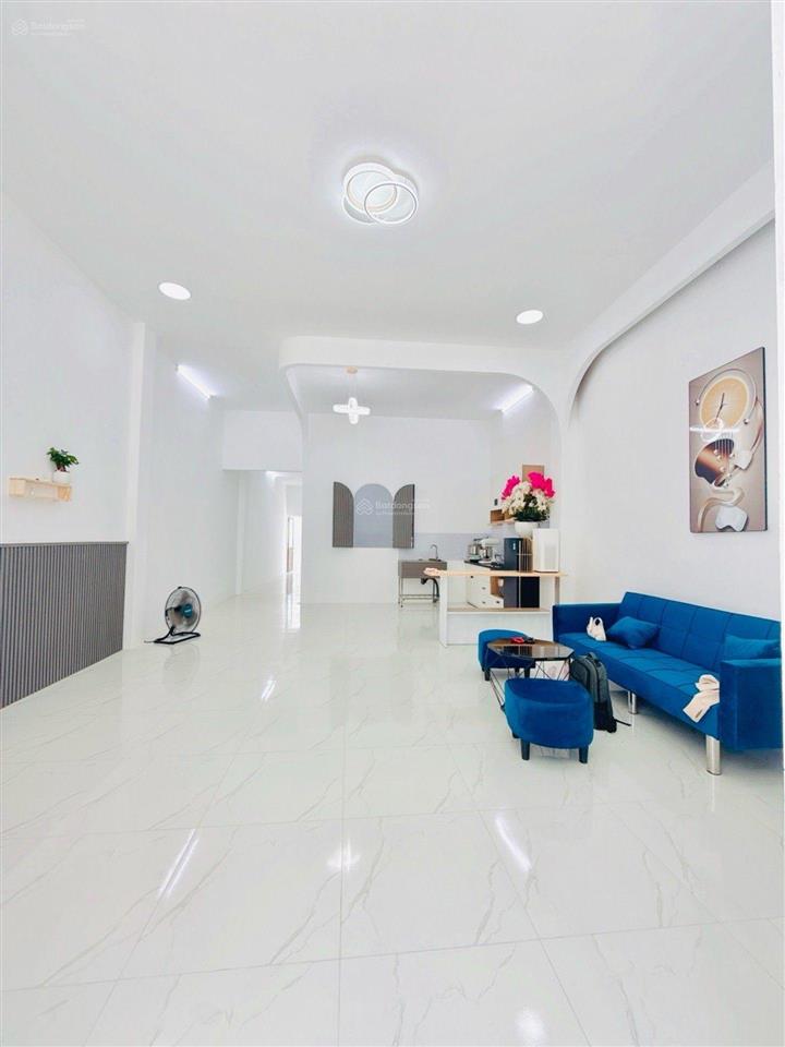 Bán nhà nguyễn thị tần q8  ngang hiếm 5,5 x 19m  nhỉnh 7 tỷ, hẻm 4m, sát vách q1, q5