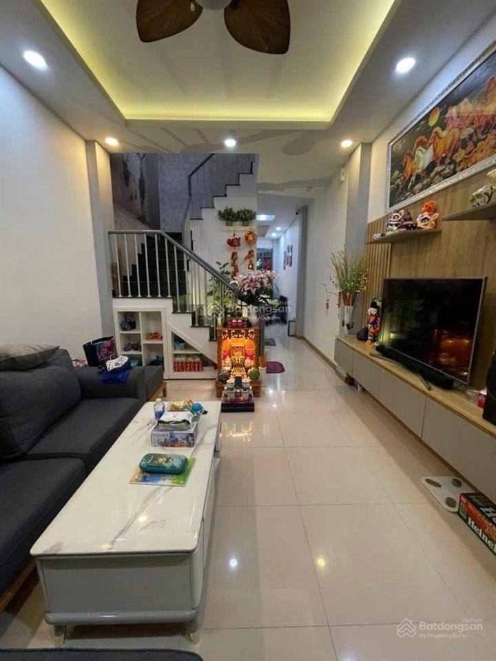 Bán nhà 3 tầng, dương bá trạc q8, hẻm 6m, diện tích 4 x 17, chỉ 9.x tỷ, cách q5, q1 chỉ 1 cây cầu