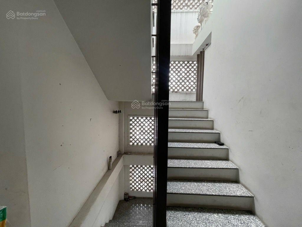 Bán nhà 5 tầng, mặt tiền bông sao quận 8, nhỉnh 9 tỷ, diện tích ngang 4,2m x 13m