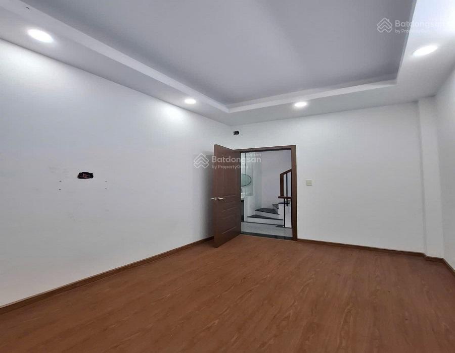 Bán nhà mặt tièn kinh doanh lê sát, tân quý, tân phú, 43m2, 4 tầng, ngang 5,3m