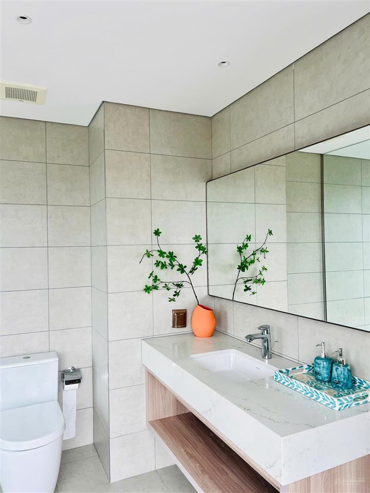 Alacarte hạ long chính chủ bán căn góc mã b11 tầng trên 20 giá tốt nhất thị trường, sổ đỏ, full đồ