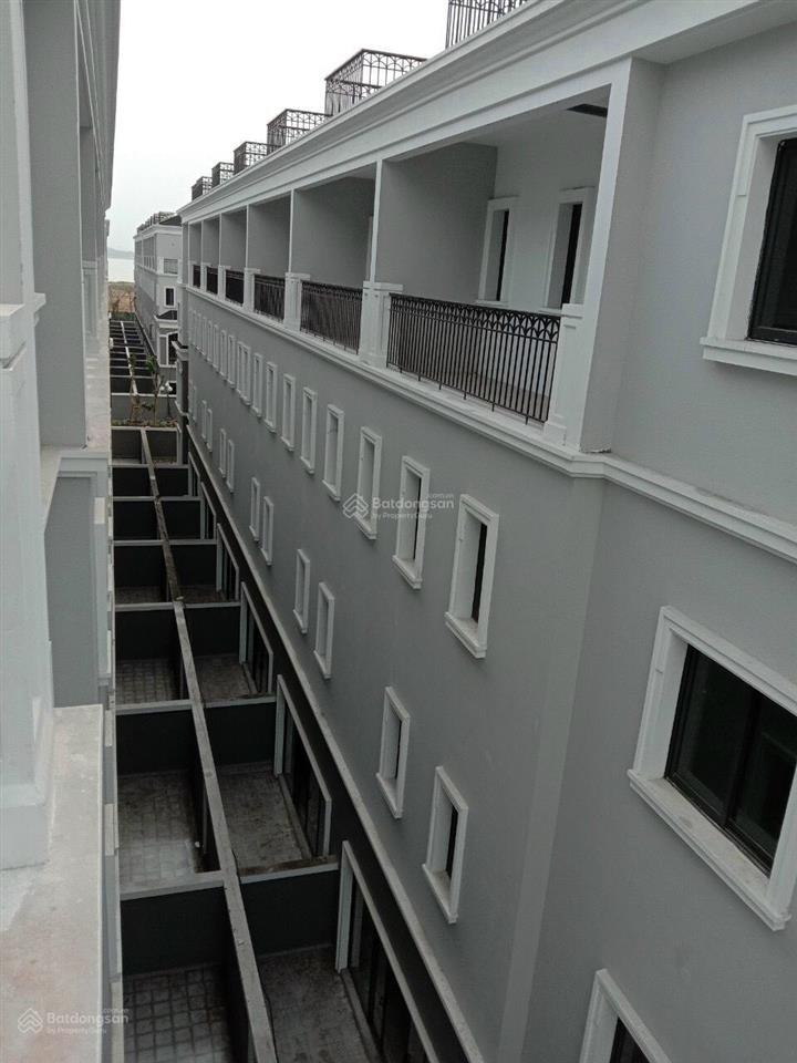 Shophouse grandbay hạ long cần tiền gấp bán cắt lỗ sâu, nhận nhà ngay cách bãi tắm 200m