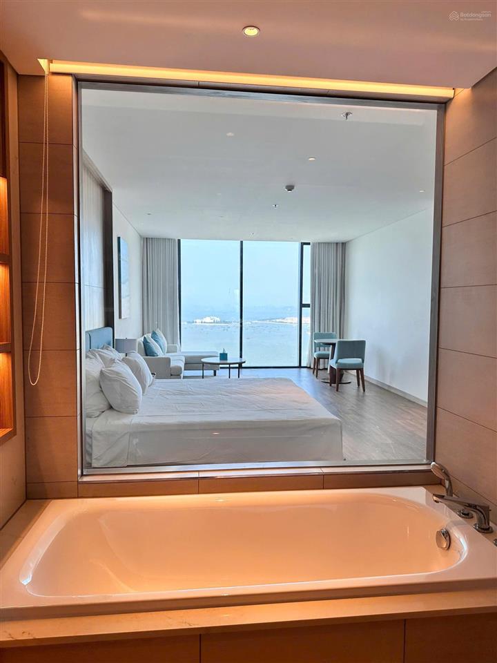 A la carte hạ long bay căn ngoại giao trực diện biển tầng trên 20 giá tốt thị trường, nhà bóc team