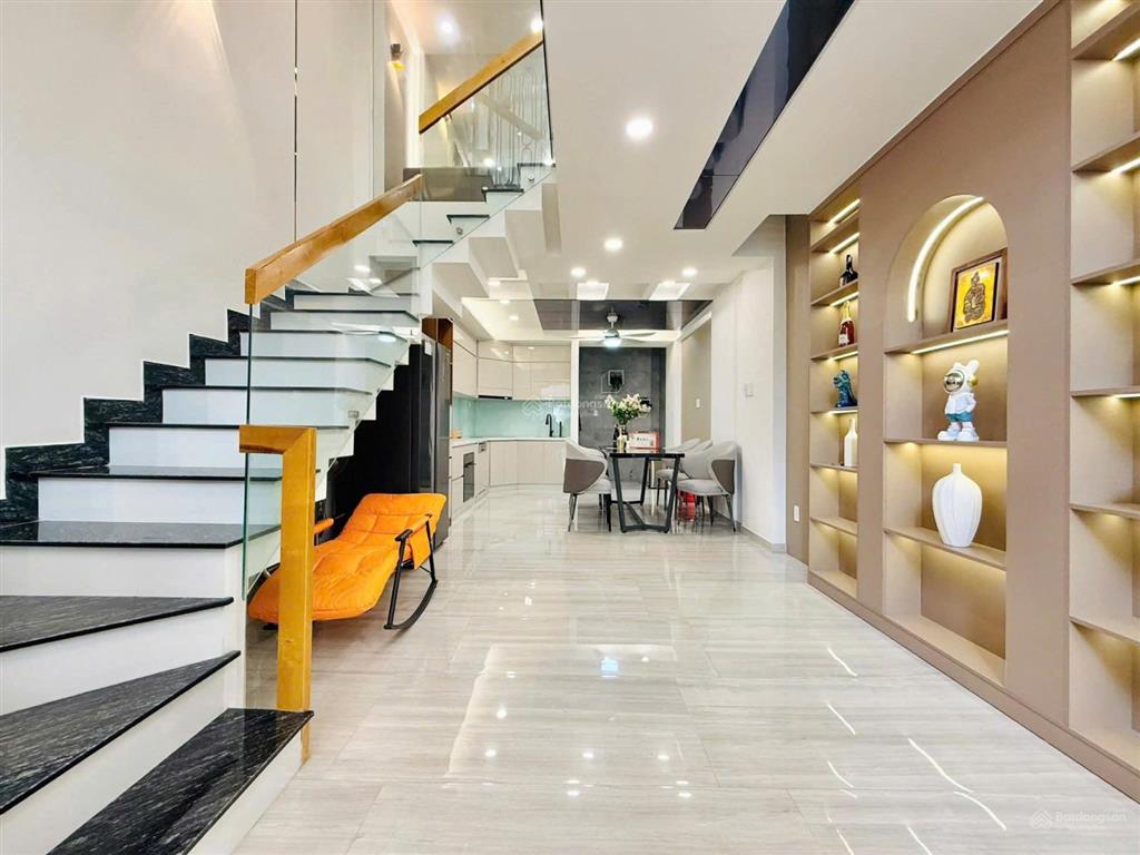 Vị trí đẹp tiện kinh doanh ngay nguyễn thức đường, 76m2, 5 tầng, 5 pn, đường nhựa 8m,kế bên quận 6
