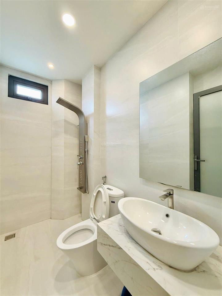 Vị trí đẹp tiện kinh doanh ngay nguyễn thức đường, 76m2, 5 tầng, 5 pn, đường nhựa 8m,kế bên quận 6