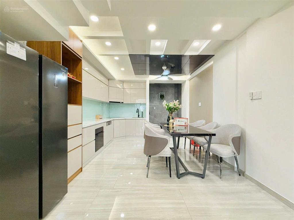 Vị trí đẹp tiện kinh doanh ngay nguyễn thức đường, 76m2, 5 tầng, 5 pn, đường nhựa 8m,kế bên quận 6