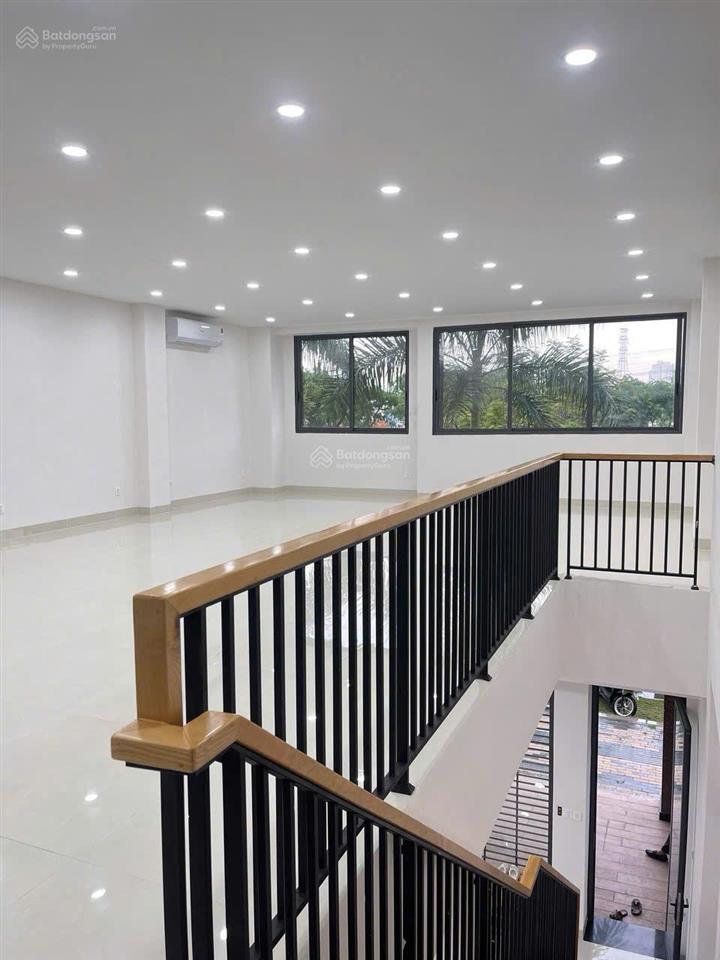 Cho thuê shophouse, 400m² nguyễn hữu thọ giá 50tr