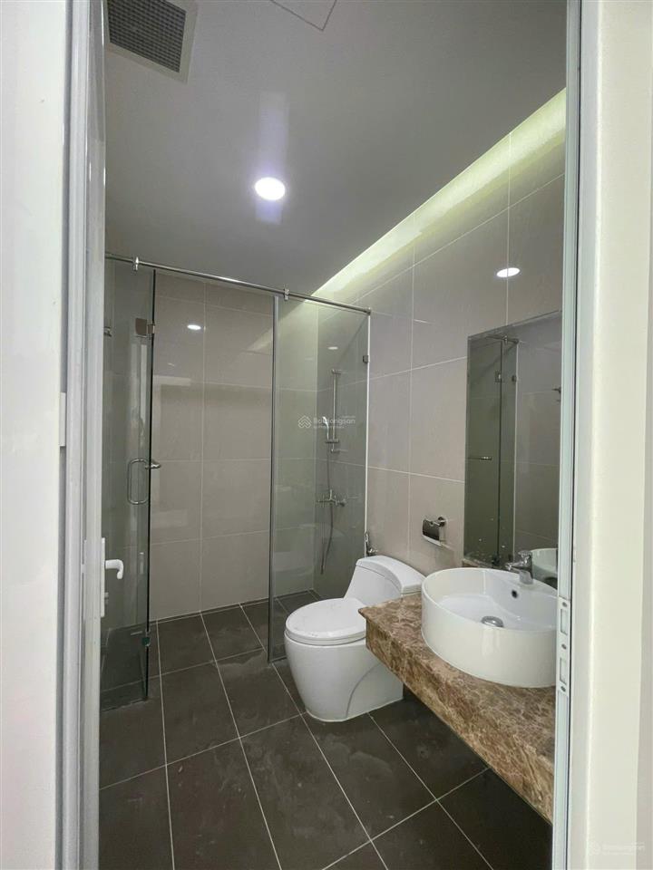 Cho thuê văn phòng tại golden king, 50m2, giá 13,5tr phú mỹ hưng