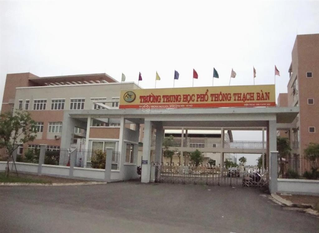 Nhà dân xây, ngõ oto tải, gần trường và chợ, tiện ích nhiều, diện tích rộng, không quy hoạch