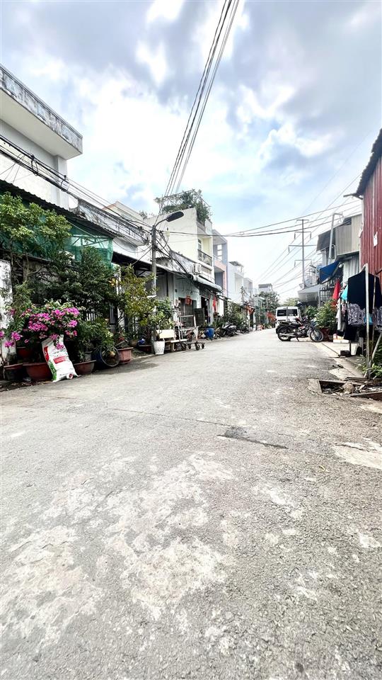 Nhà 4 tầng 72m2, hẻm oto, ngay chiến lược, mã lò giáp quận 6 chỉ 5.98ty