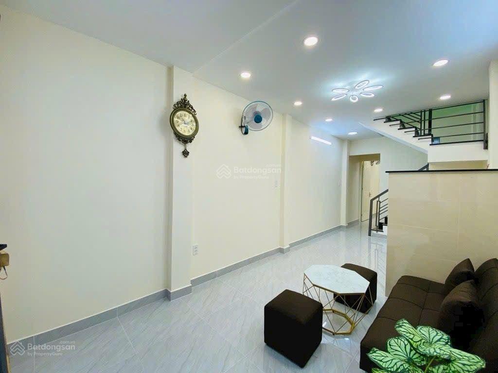 2 tầng sát mặt tiền phan đăng lưu, nhà đẹp,shr,dt 35m2