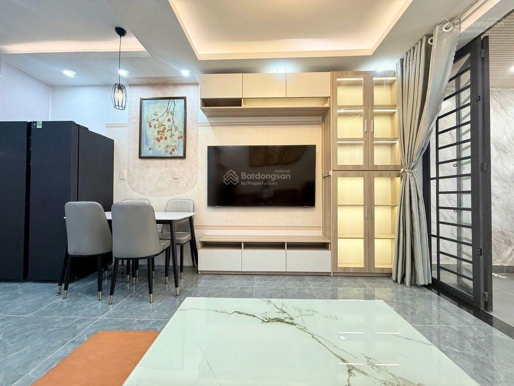 Hiếm, 46m2, sát mặt tiền, shr,tặng full nội thất,2 tầng lê quang định,p5, có phòng ở dưới trệt