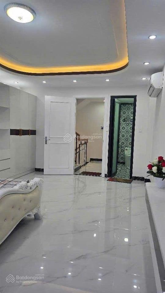5 tầng biệt thự hẻm xe hơi,(4 x 10) vuông a4,,tặg nội thất sịn,shr, nhỉnh 8t tl