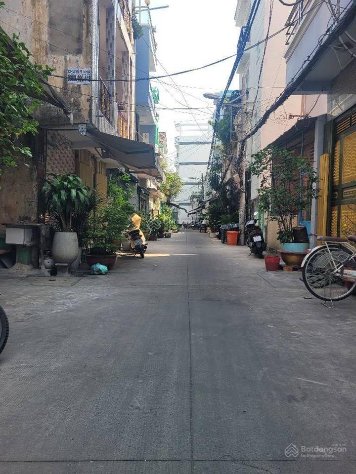 2 tầng mặt tiền btct, 70m2, sát chợ bà chiểu, sát bệnh viện, shr, hoàn công đầy đủ, nhỉnh 9 tỷ tl