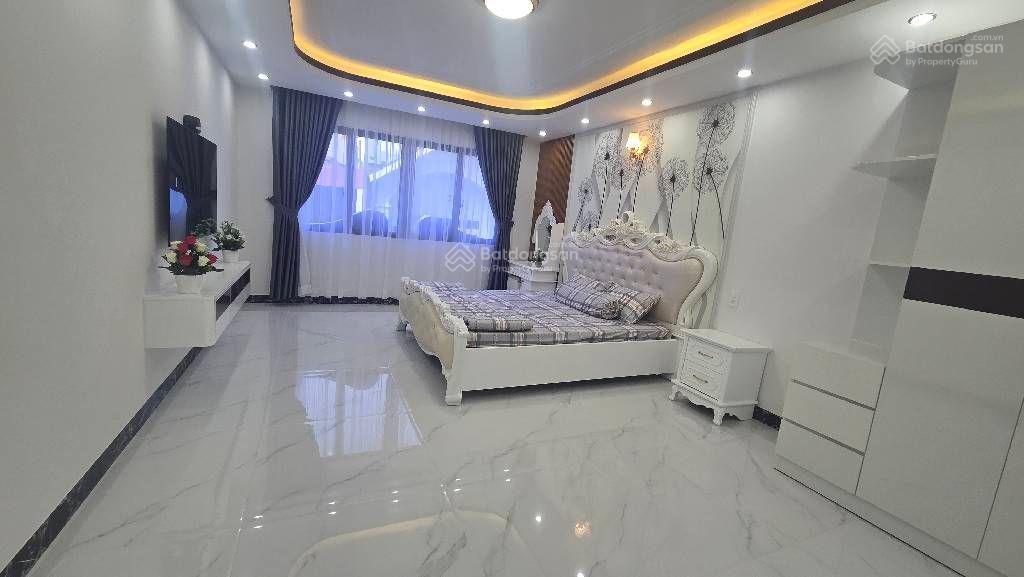 5 tầng btct,xe hơi đổ cửa,shr, vuông a4,tặng full nội thất, nhỉnh 8t tl