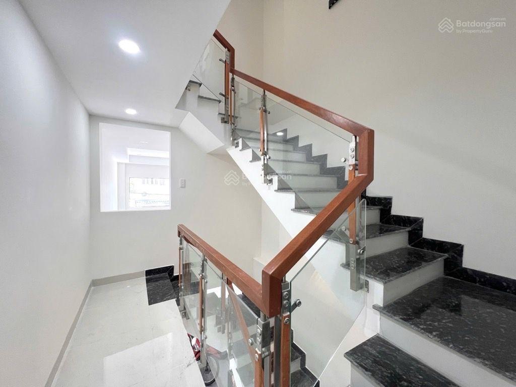 Chdv 7pn, xe hơi đổ cửa, 52m², dòng tiền 25tr tháng, sát các trường đại học, nhỉnh 9t tl