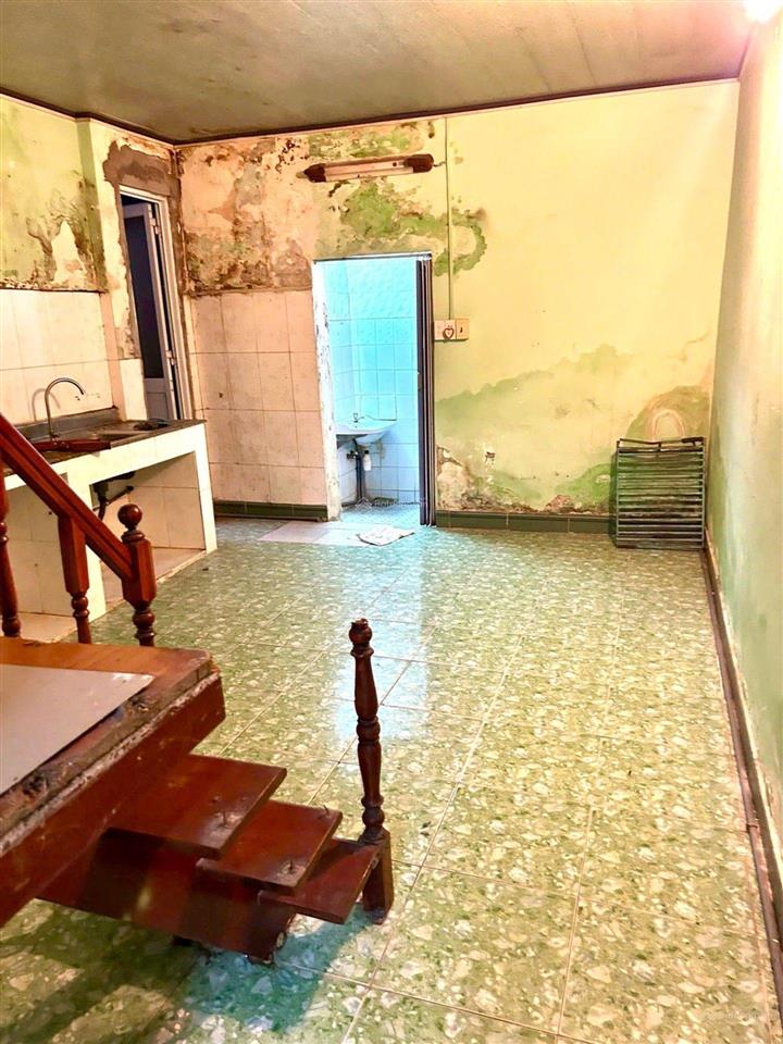 Hiếm, 60m², cách 1 căn ra đường xe hơi, shr, hoàn công đầy đủ, nhà cũ tiện xây mới, nhỉnh 6t tl