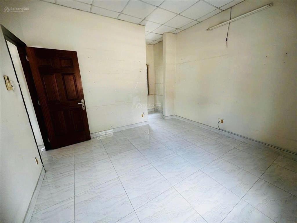 Hiếm, hẻm xe hơi lô góc 3 mặt thoáng shr pháp lý chuẩn, ngang 5m dt 66m2 (5x13)ngay chợ, sát trường