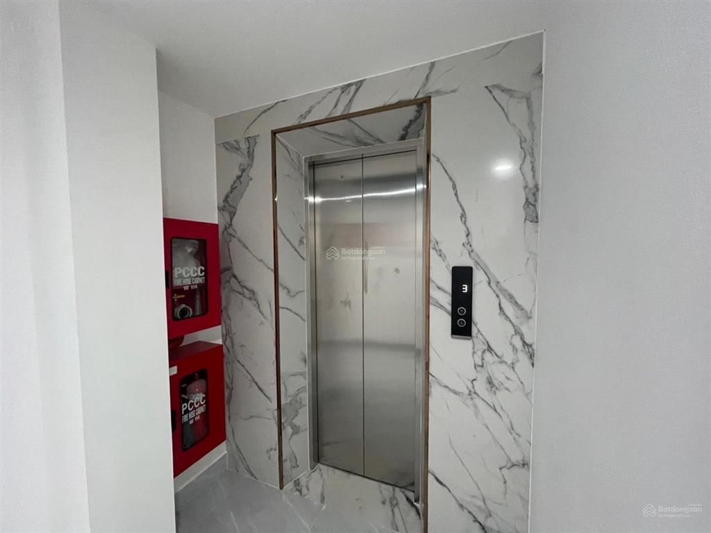 34 căn hộ, ngang 8 bề thế, dòng tiền 300tr tháng, shr, công chứng ngay, ô tô đổ cửa, lê đức thọ