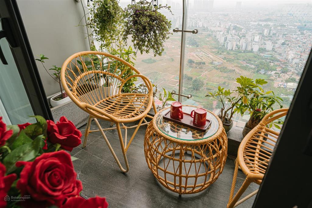 Chính chủ cho thuê căn 2 ngủ 2 vệ sinh, nội thất đẹp, free tiện ích nội khu, 10tr/tháng