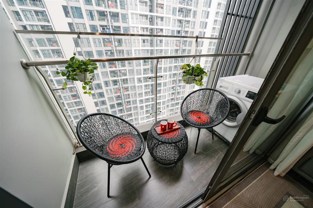 Chính chủ cho thuê căn studio 30,8m2 full nội thất, thiết kế đẹp, nội thất hiện đại