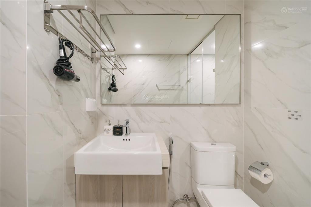 Chính chủ cho thuê căn studio 30,8m2 full nội thất, thiết kế đẹp, nội thất hiện đại