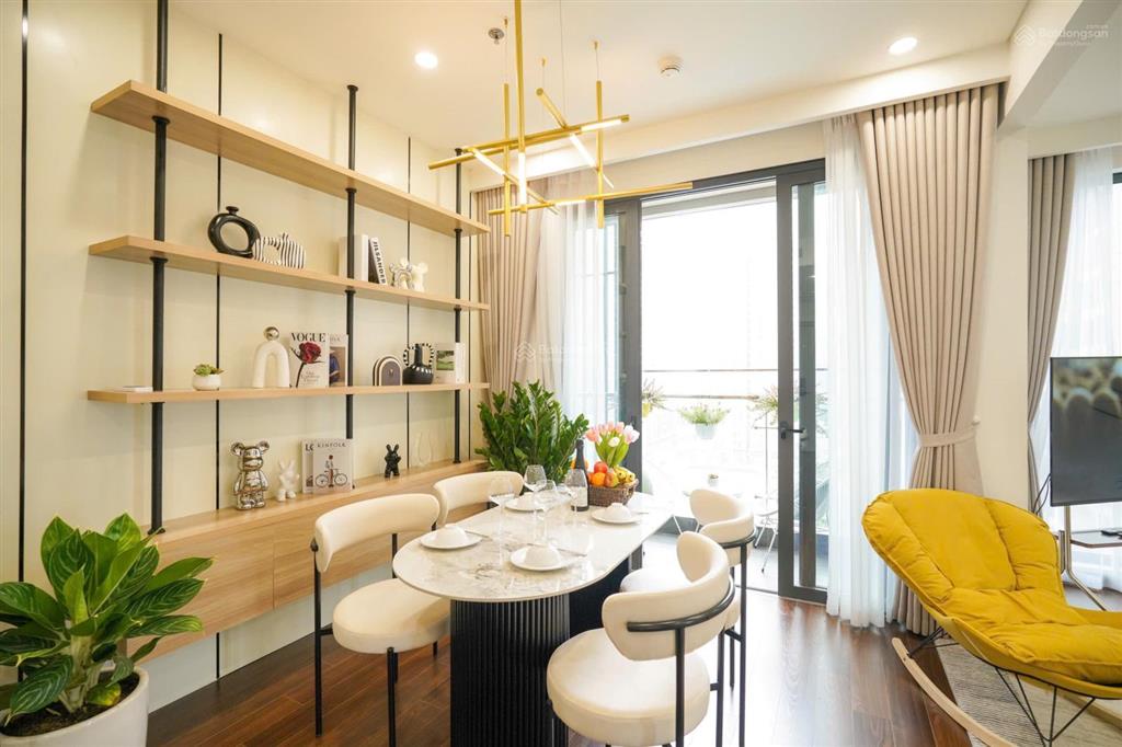 Căn hộ 2 ngủ 2 vệ sinh y hình, xách vali vào ở luôn, view đẹp ngập ánh sáng