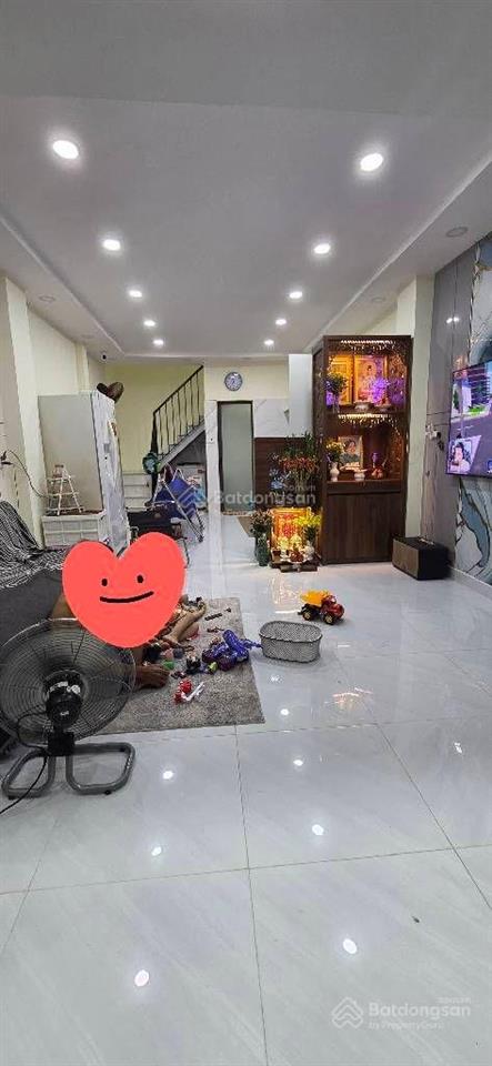 Giảm sốc 300tr chỉ còn 4.5 tỷ (tl) gần mặt tiền hxh thông khu tên lửa, bình tân