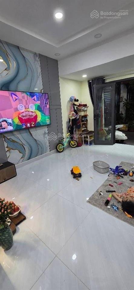 Giảm sốc 300tr chỉ còn 4.5 tỷ (tl) gần mặt tiền hxh thông khu tên lửa, bình tân