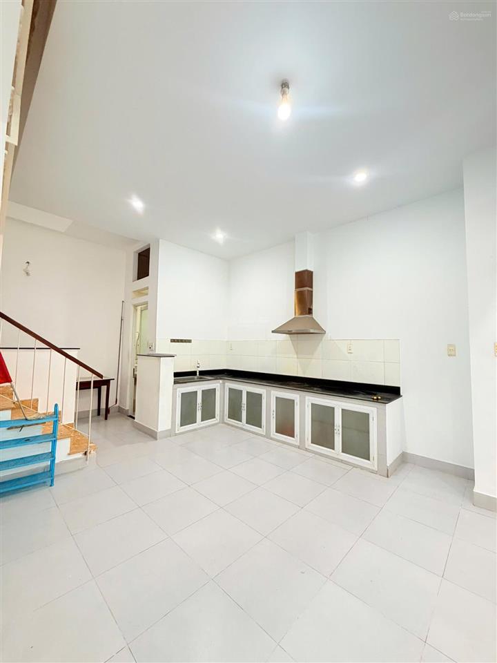 Cần bán gấp nhà tân hoà đông giáp q6  3 tầng đúc  2lầu  3pn  đường 6m  hơn 5 tỷ