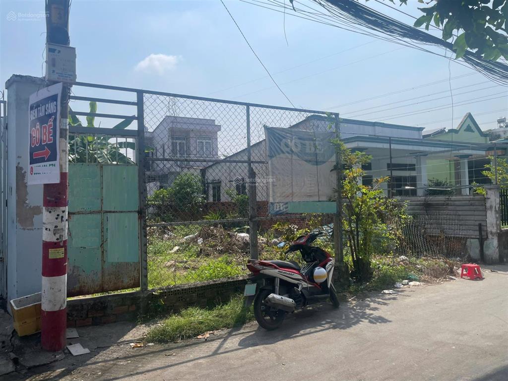 Bán 526m2 đất  giá 60 triệu/m2  cách đỗ xuân hợp (cầu nam lý) 350m, đường nhựa 6m. chia được 2 lô