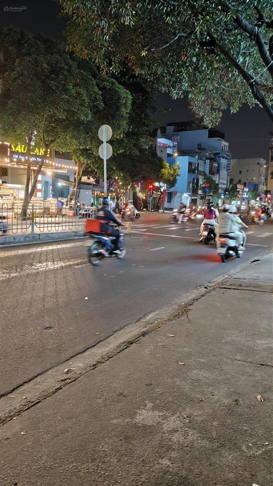 Bán nhà trung tâm tân phú quá rẻ, 62m2, 4x16m, 5.9 tỷ, huỳnh thiện lộc, gần đầm sen