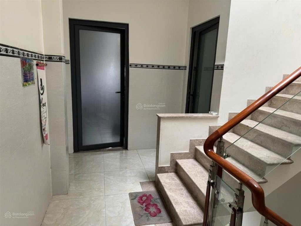 Bán nhà 3 tầng, hẻm xe hơi lũy bán bích tân phú, 84m2, 8 tỷ