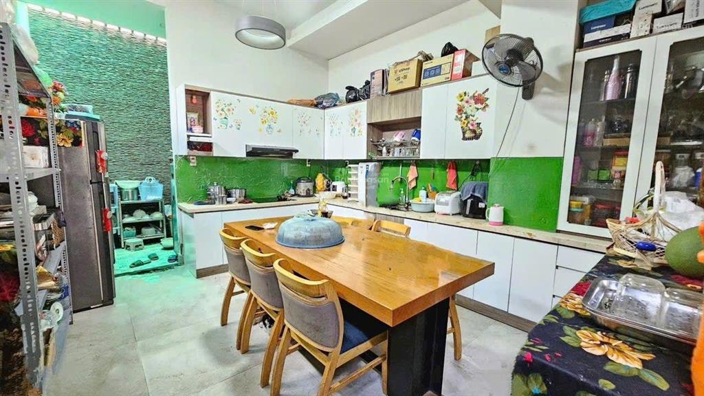 Chỉ 7.69 tỷ (tl)  mặt tiền kinh doanh  5 tầng  4,1x18.5m  kế chợ tân hương, tân phú