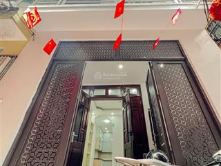 Nhà dân xây 51m2 x 4 tầng , nhà mới , đầy đủ nội thất , sát cv hoà bình , giá khá tốt  11.9 tỷ