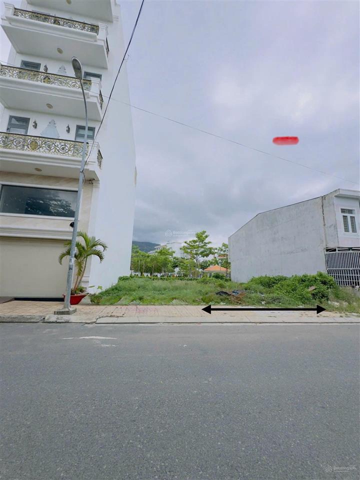 Bán lô đất đẹp 2 mặt tiền sát công viên  trường chính trị khánh hòa