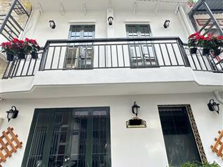 Chủ ngộp bán trước tết 4,2 tỷ nhà 3 tầng hẻm xe hơi phạm văn chiêu 3 phòng ngủ full nội thất