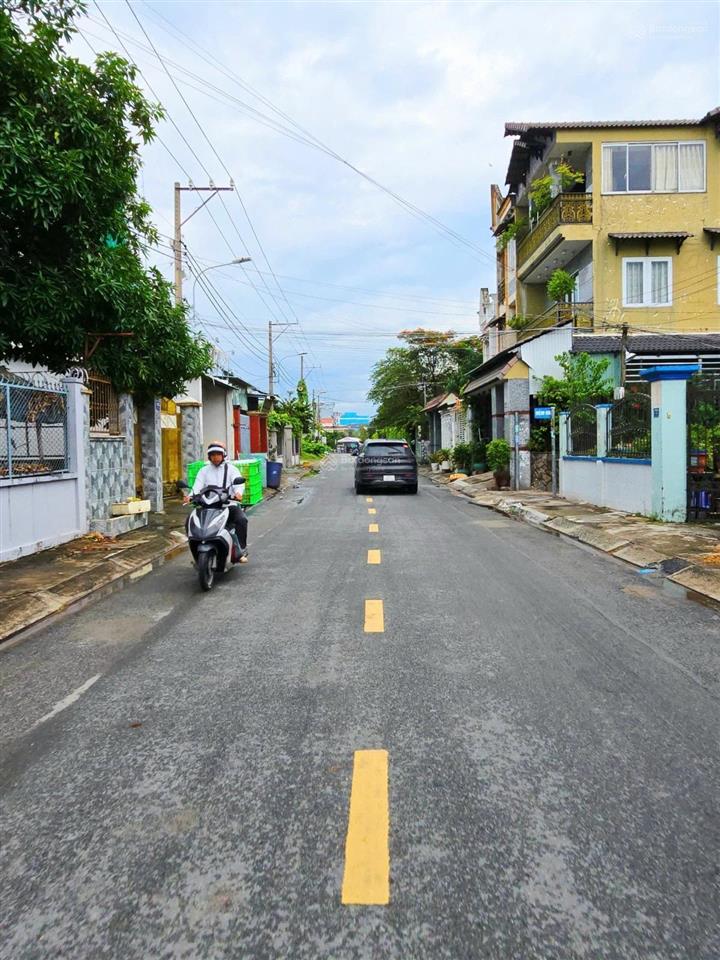 * nhà phố 75m2 2 tầng ngang 4.7m hoàn công đủ gần cầu ông nhiêu*
