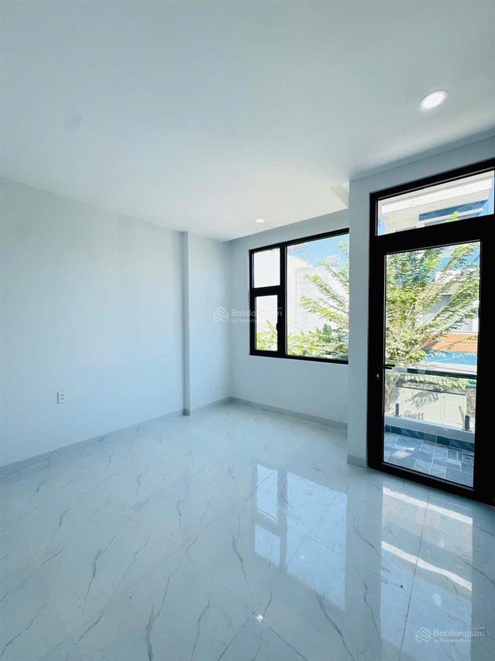 Nhà mới xây kdc nam khang ngay chợ long trường, 4x14m 56m2 3 tầng, 3pn 4wc giá chỉ 6,5 tỷ