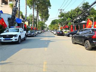 Nhà phố 127.4m2, ngang 8m, đường ô tô, gần ubnd phường  chợ lò lu, sát kcn cao