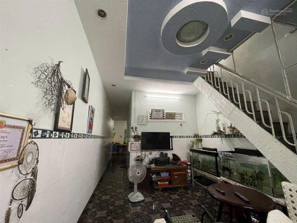 Kẹt tiền hạ 700trieu bán gấp lô trung tâm nha trang cạnh siêu thị lotte.