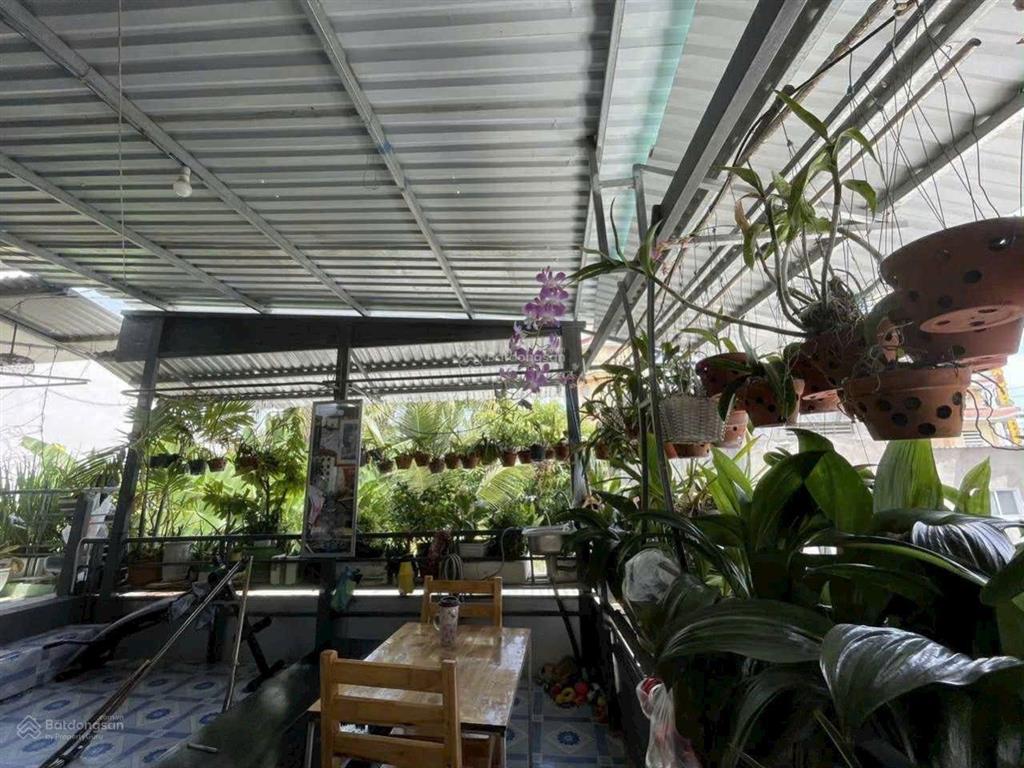 Kẹt tiền hạ 700trieu bán gấp lô trung tâm nha trang cạnh siêu thị lotte.