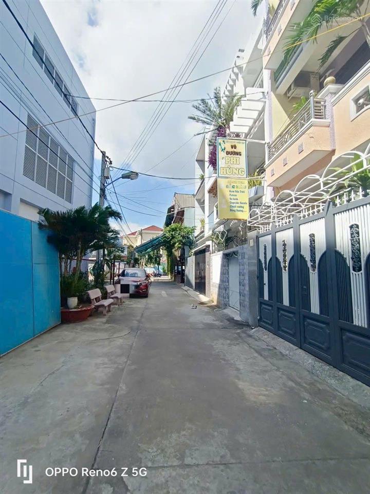 Kẹt tiền hạ 700trieu bán gấp lô trung tâm nha trang cạnh siêu thị lotte.